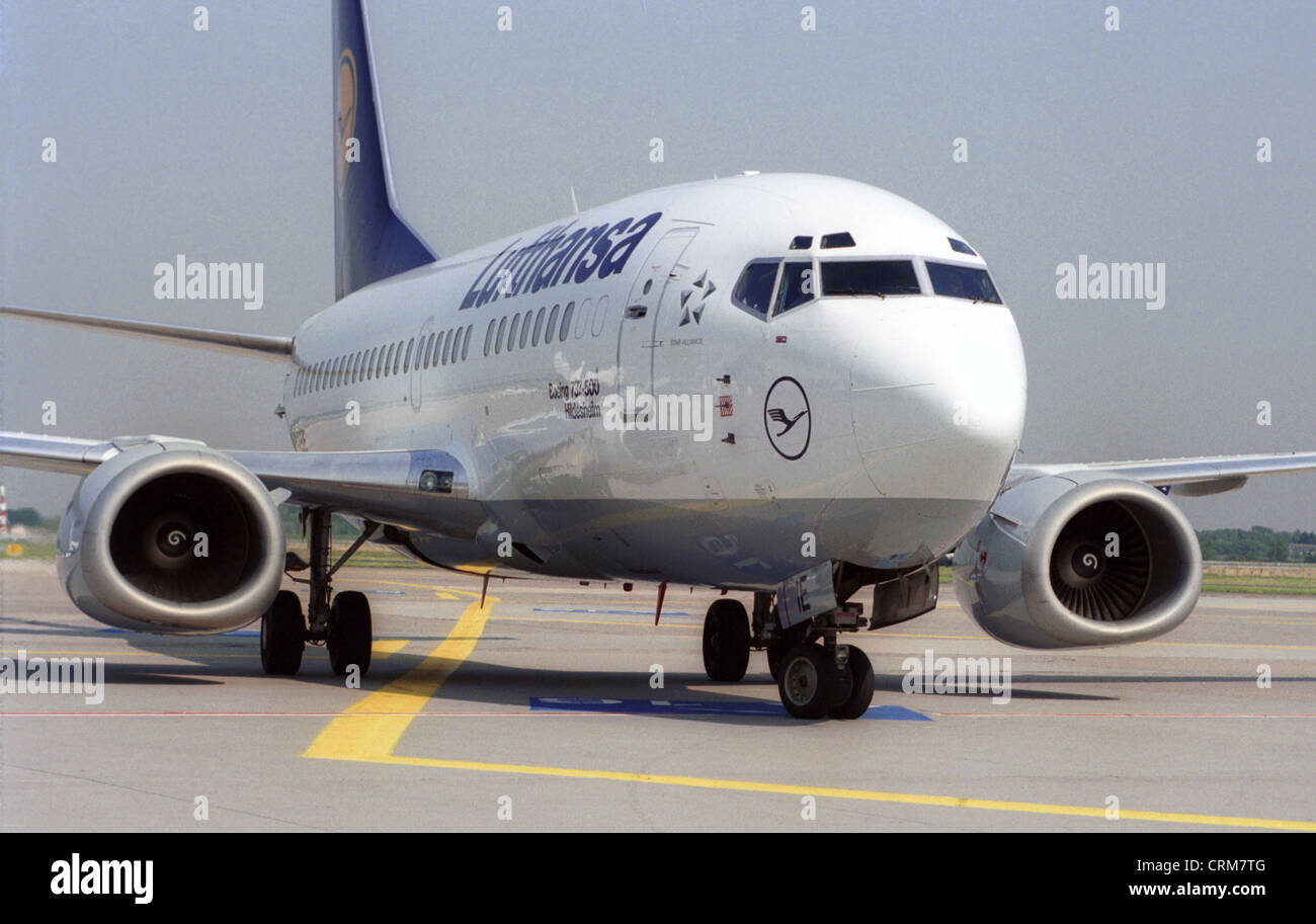 Aircraft deutsche lufthansa ag hires stock photography and images Alamy
