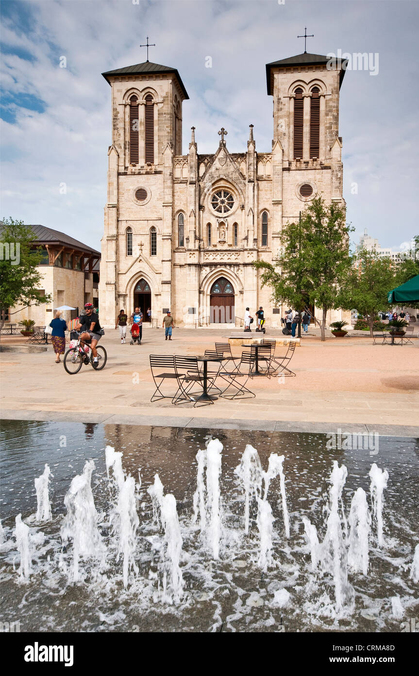 Tobin Fountains at Main Plaza in front of San Fernando Cathedral in San