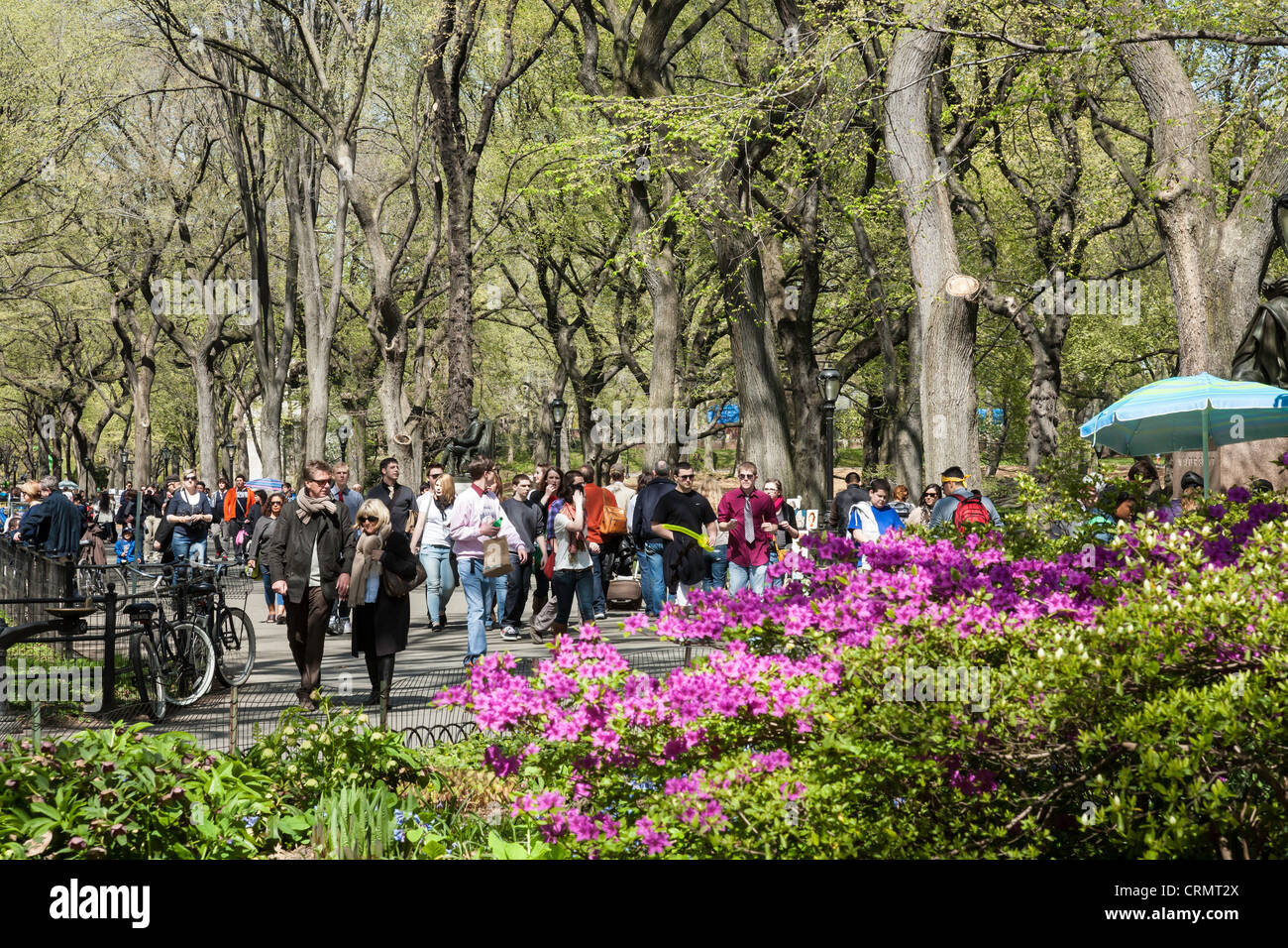 New York, NY 13 April 2012 Unseasonably warm weather made Central