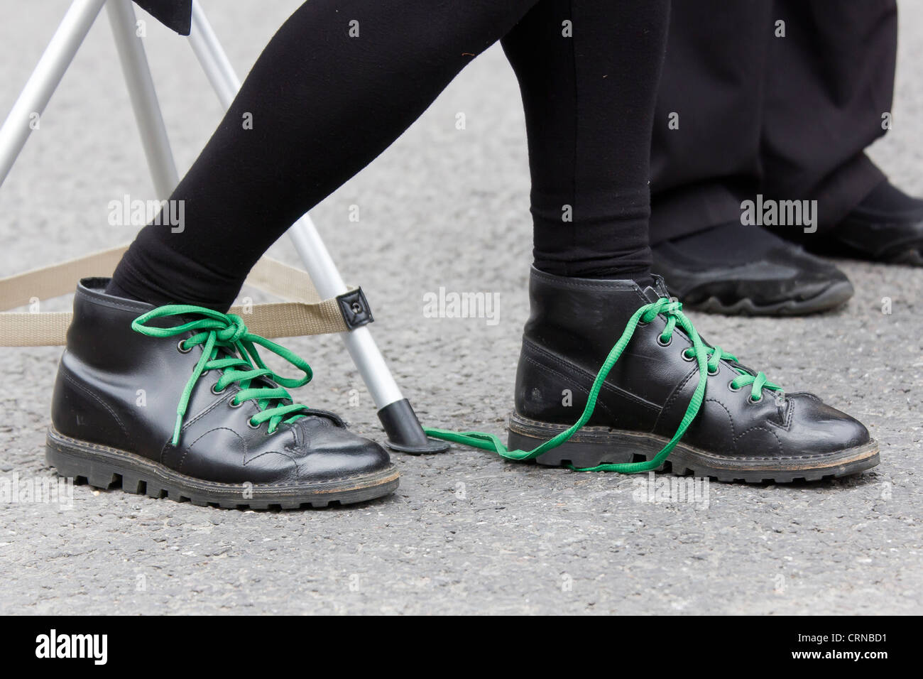 shoelaces come untied
