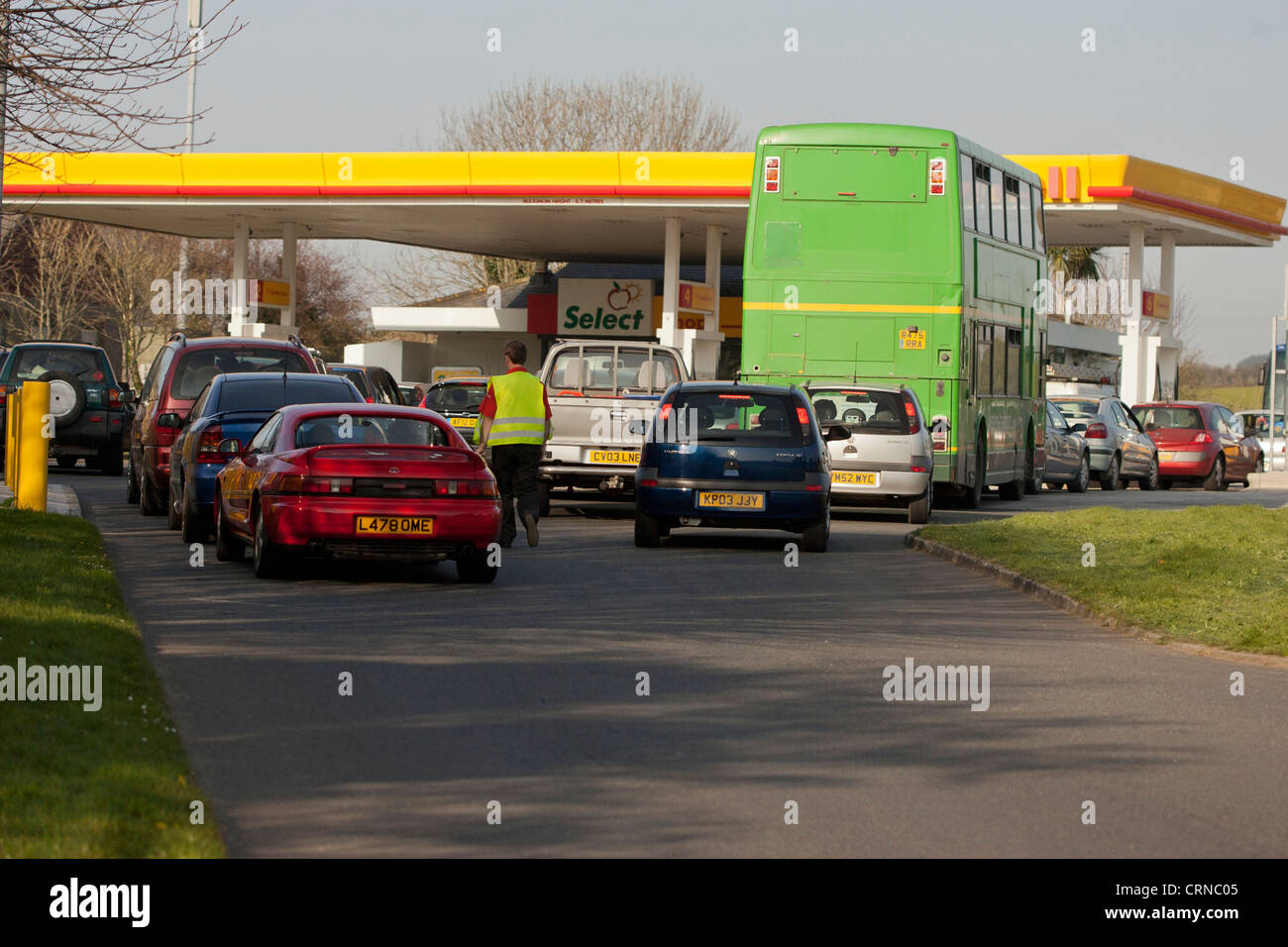Cars queued for fuel during proposed tanker driver strike panic buying, Hayle, Cornwall Stock Photo