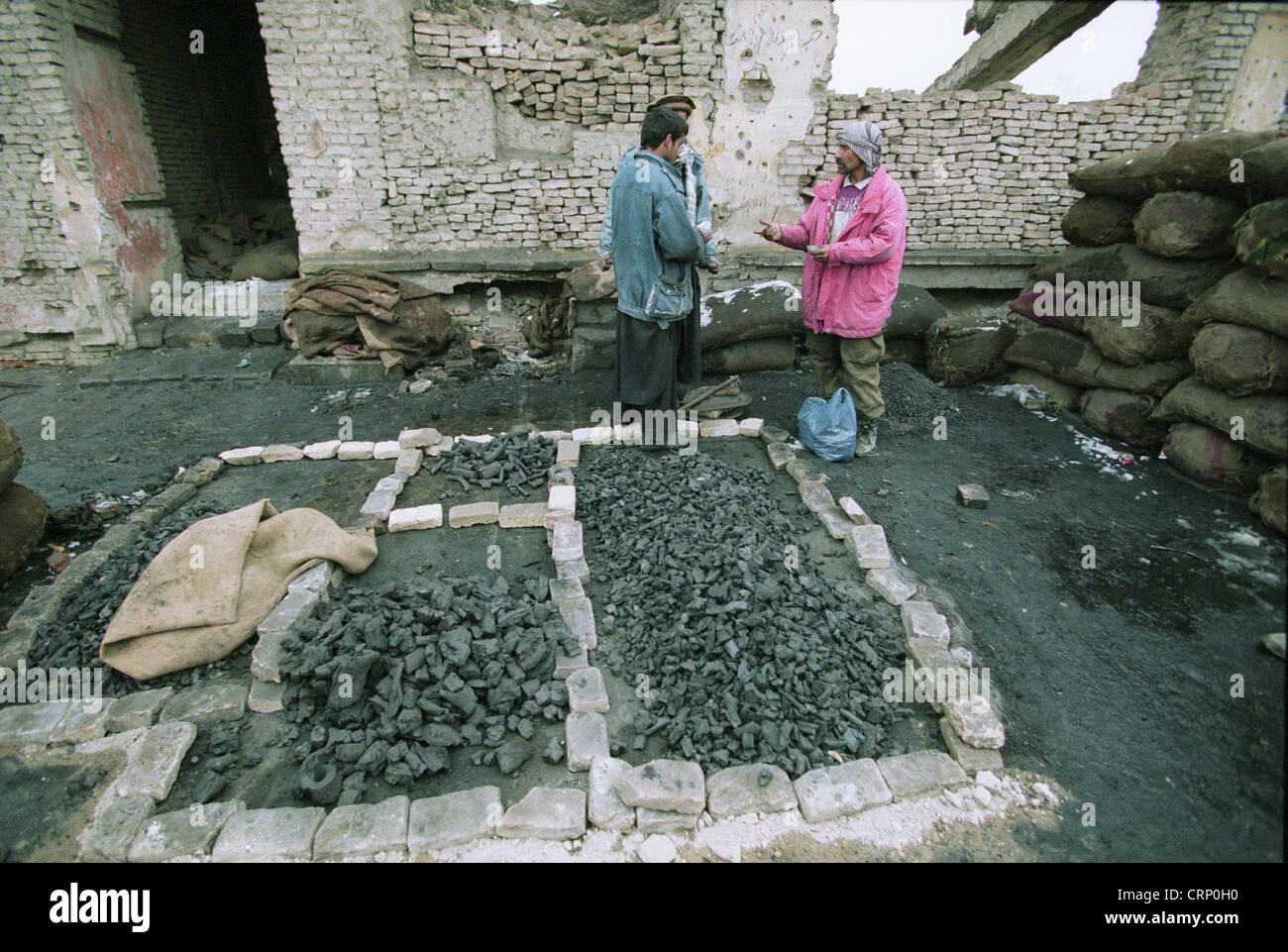 Charcoal sale hires stock photography and images Alamy