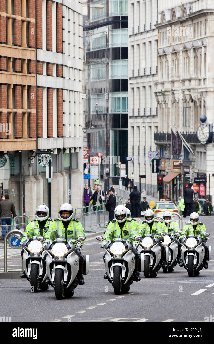 Metropolitan police service hires stock photography and images Alamy