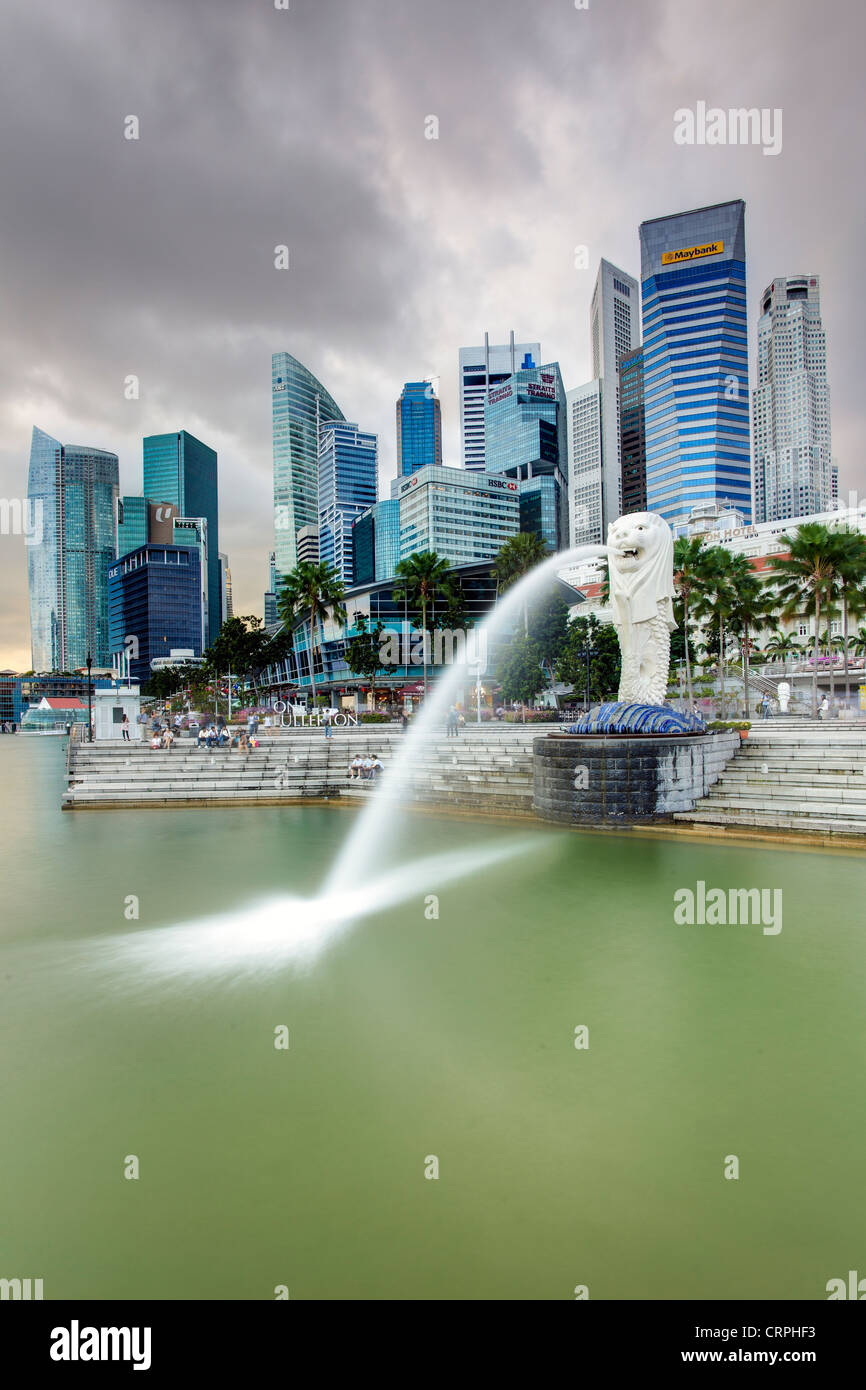 The Merlion Statue with the City Skyline in the background, Marina Bay, Singapore, South East Asia Stock Photo