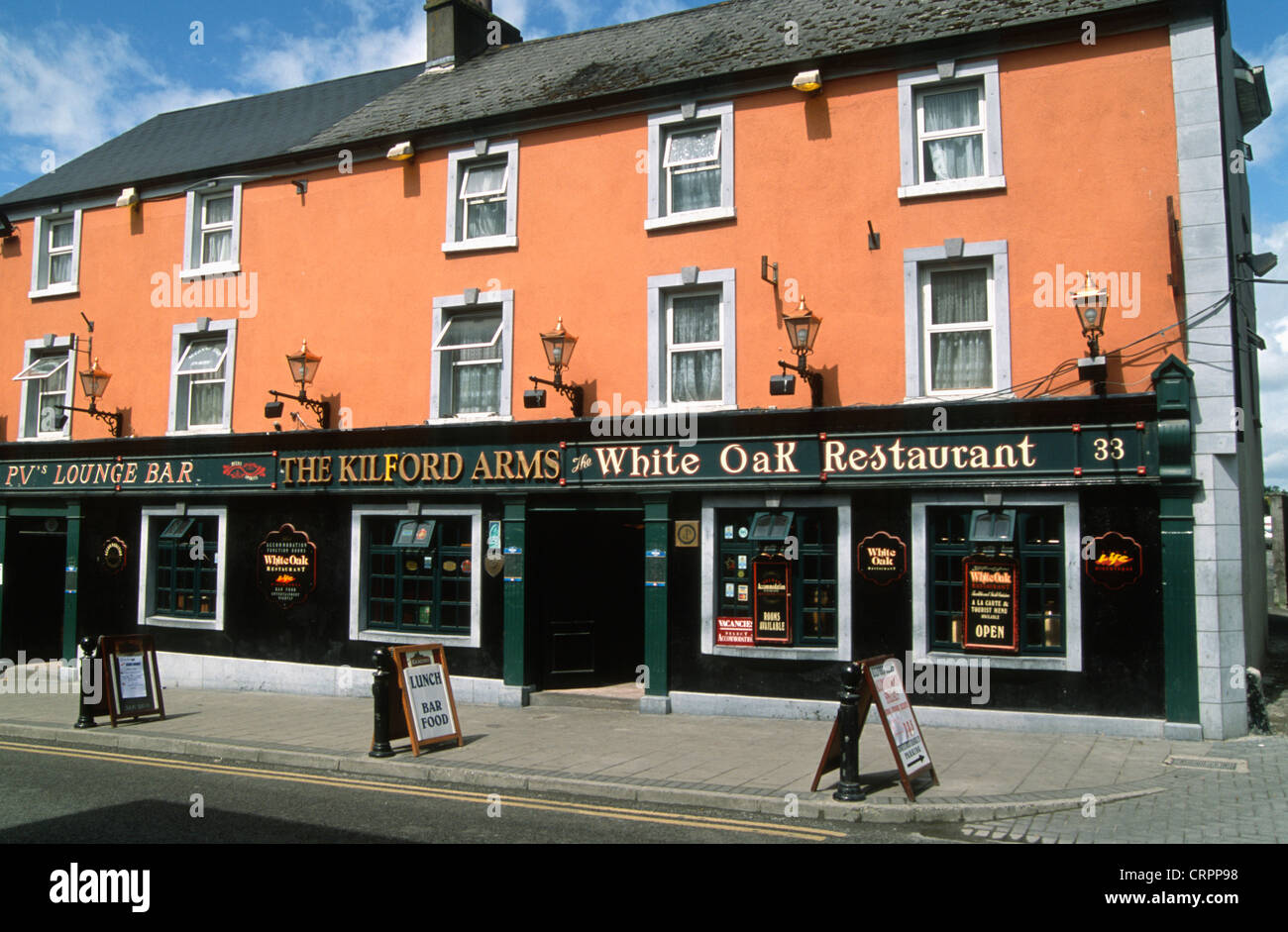 Ireland, Kilkenny, John Street, bar, restaurant Stock Photo Alamy