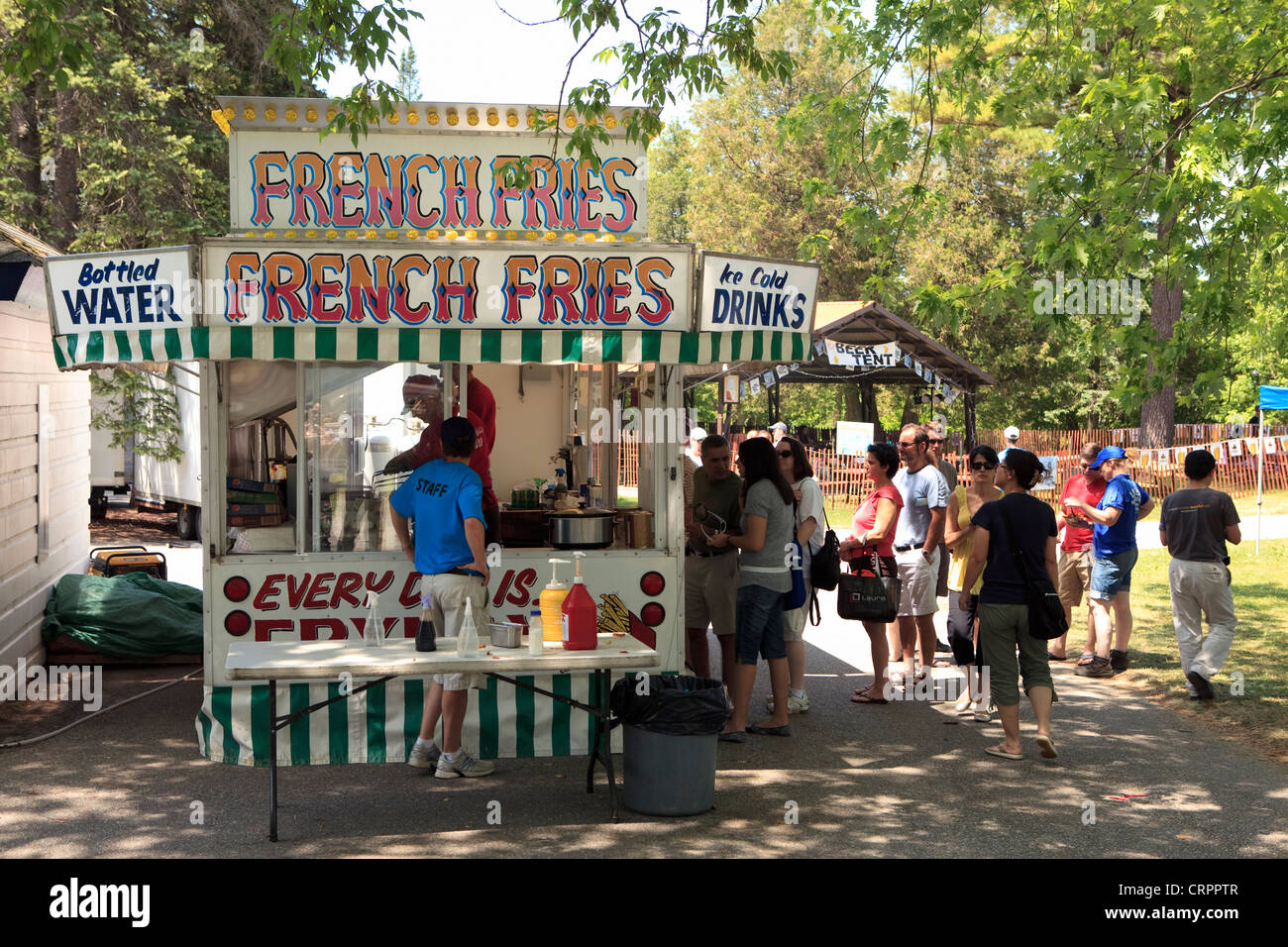 Amusement park food stand hires stock photography and images Alamy