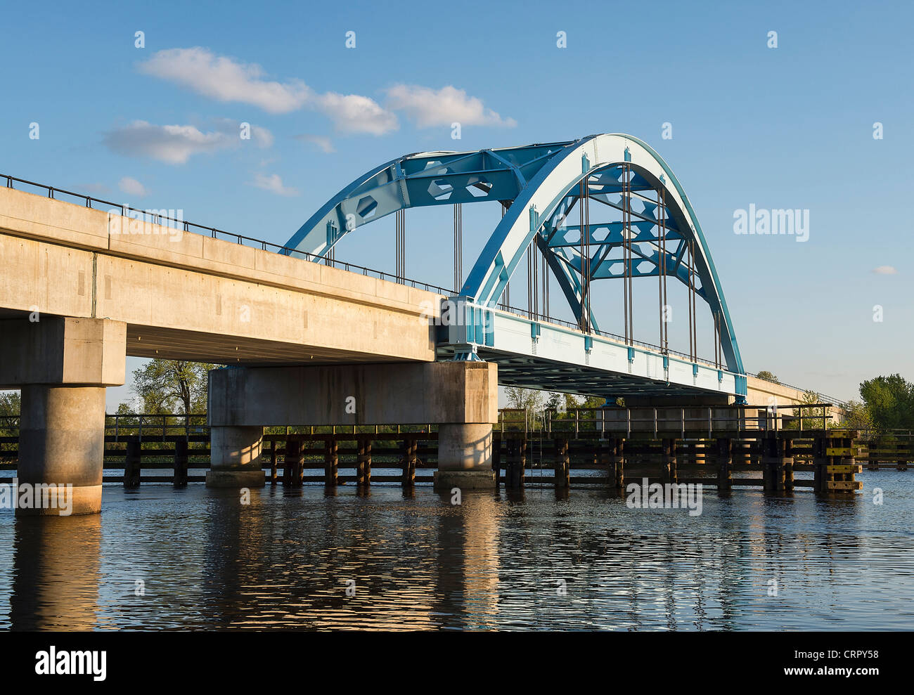 Steel arch train bridge, Riverside, New Jersey, USA Stock Photo