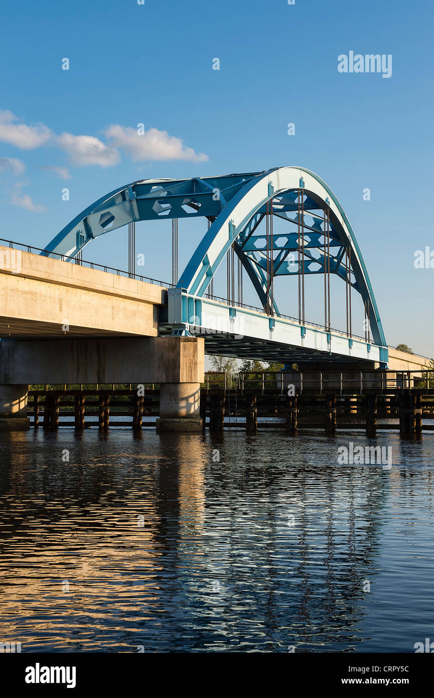 Steel arch train bridge, Riverside, New Jersey, USA Stock Photo