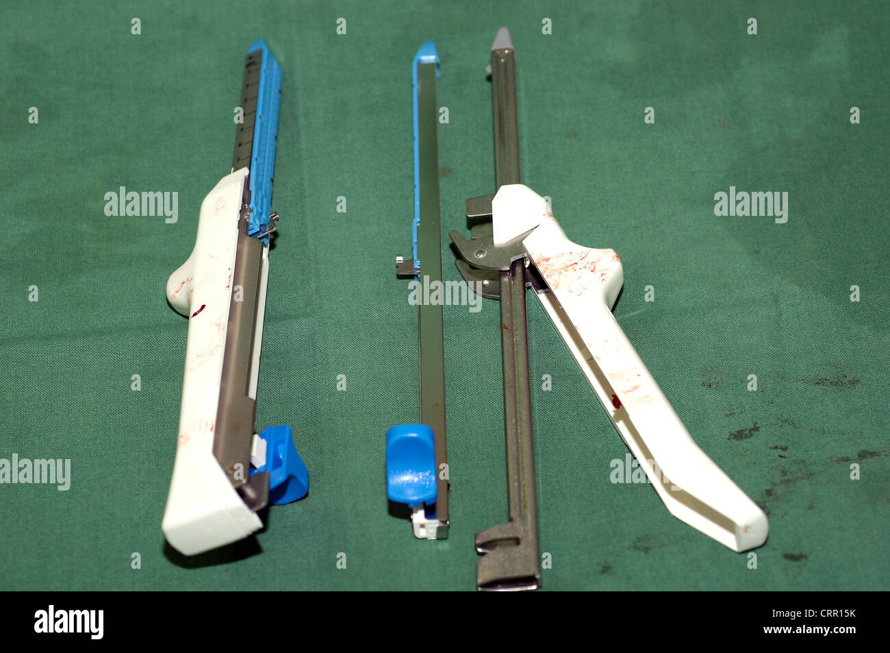 Surgical staples hires stock photography and images Alamy