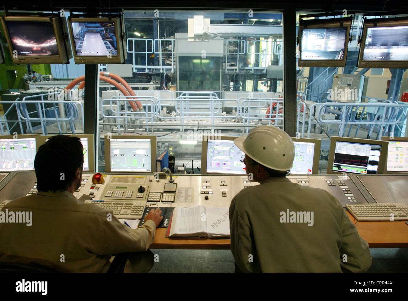 Workers in the control room, ThyssenKrupp Steel in Dortmund Stock Photo