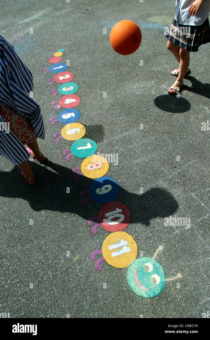 Learning numbers activities for kids hi-res stock photography and ...