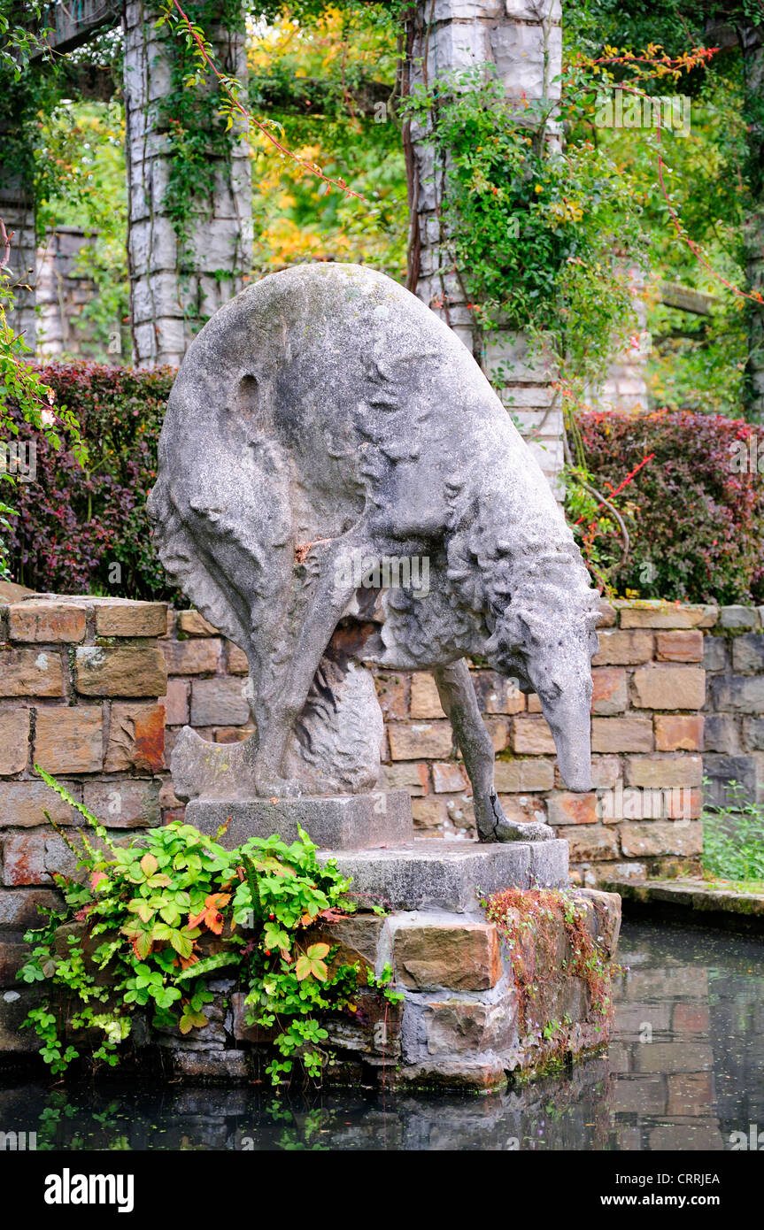 Ghent / Gent, Belgium. Citadelpark. Bronze dog Stock Photo Alamy