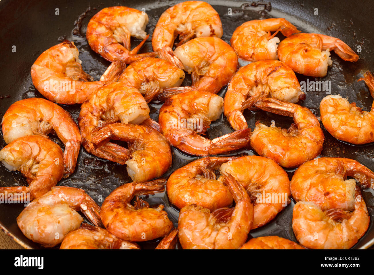 Large frying pan hi-res stock photography and images - Alamy