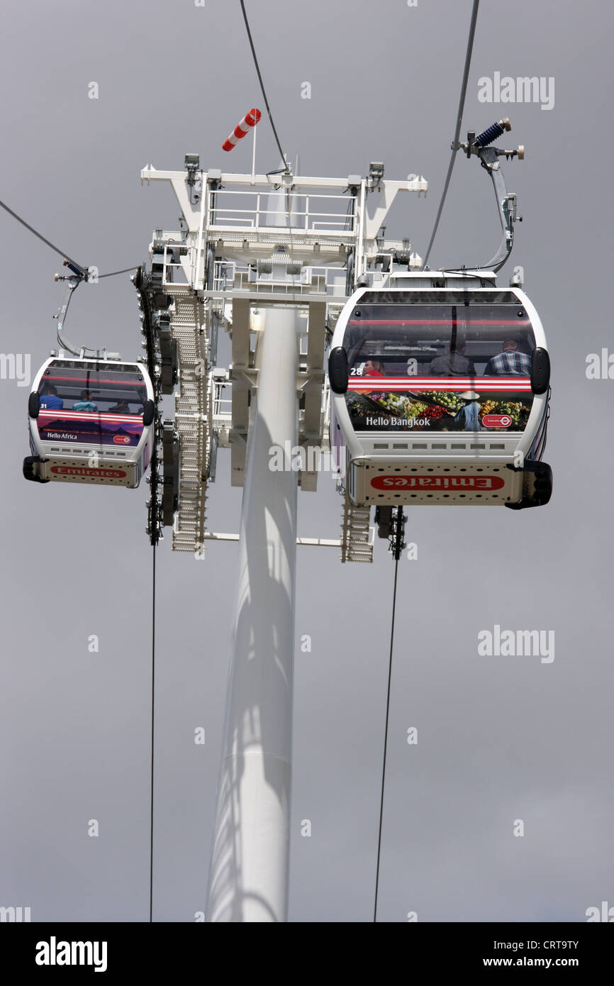 The Emirates airline cable car Stock Photo Alamy