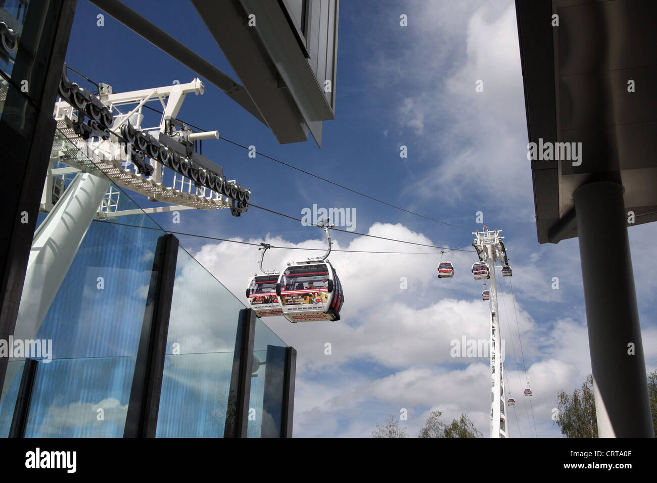 The Emirates airline cable car Stock Photo Alamy