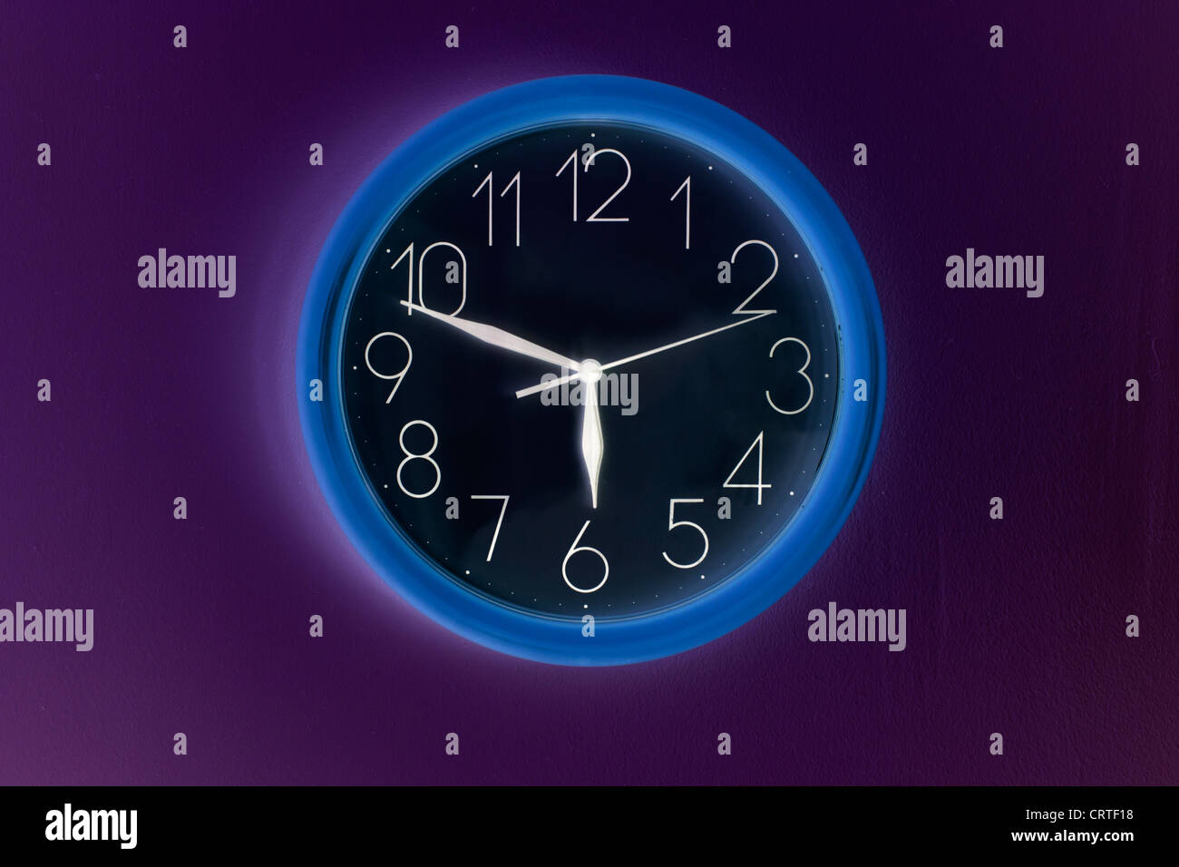 Shaded clock hires stock photography and images Alamy