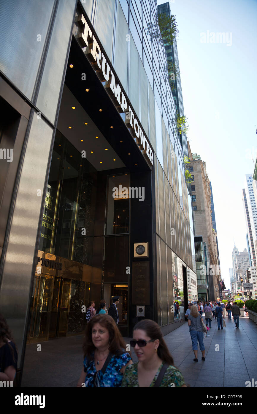 Trump tower new york exterior hi-res stock photography and images - Alamy