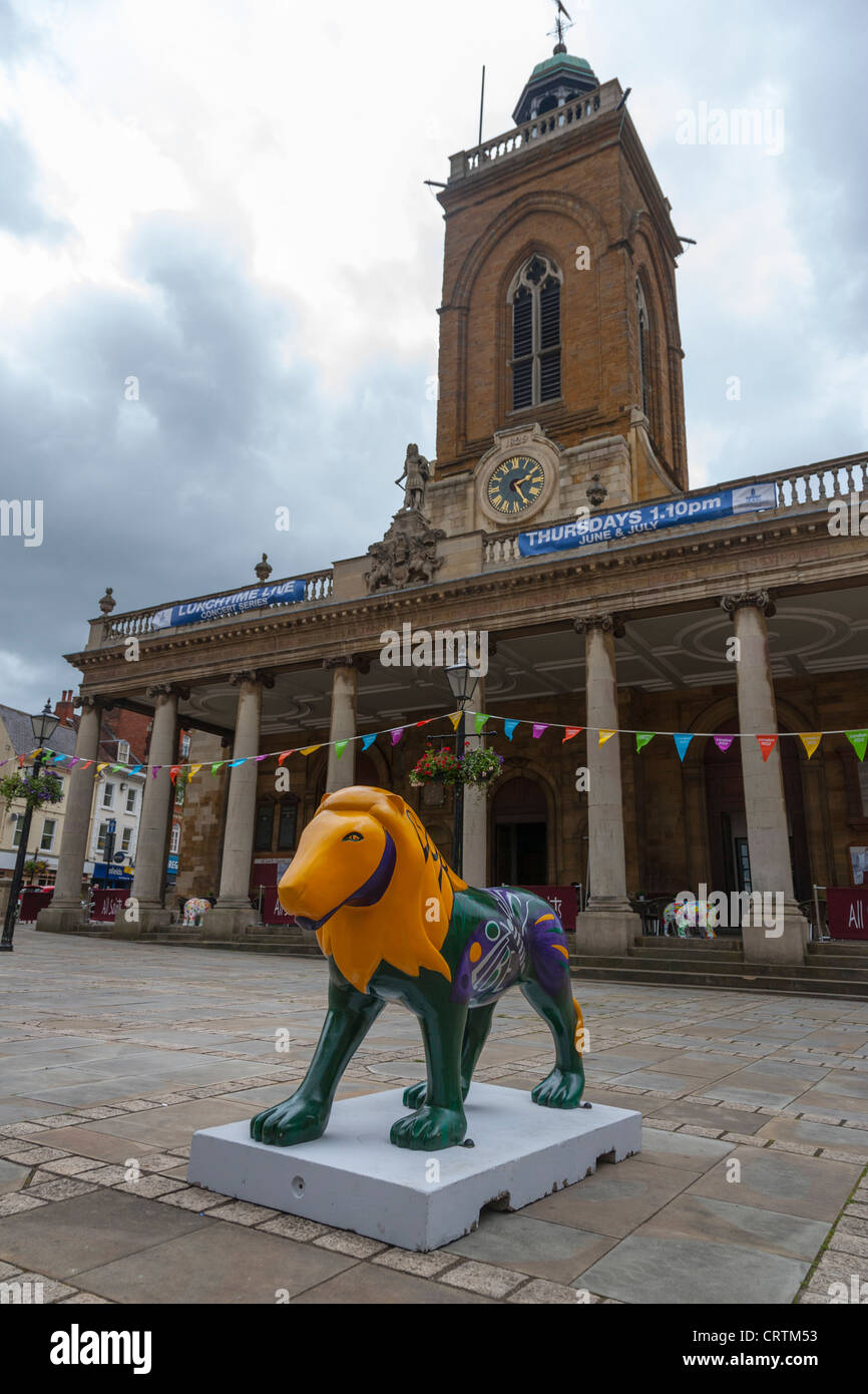 Go Safari Animal Art Displayed Around Northampton Town UK Stock Photo