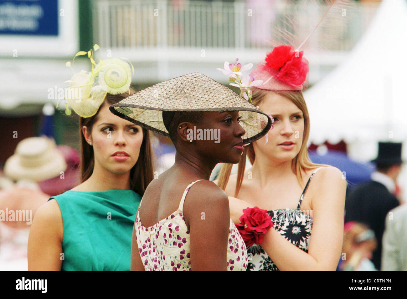 Spectators At The Races Young audience racecourse hi-res stock photography and images - Alamy
