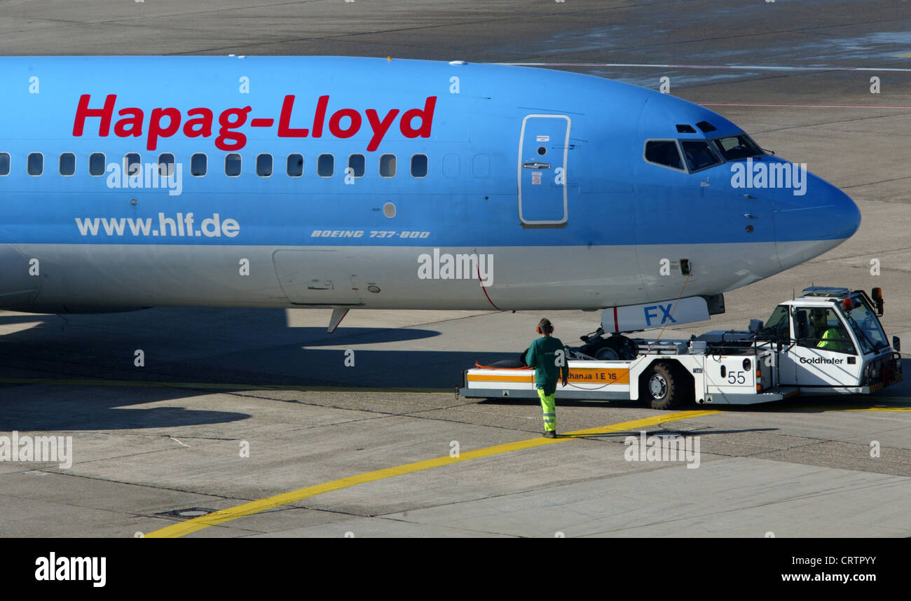 HAPAG LLOYD plane at Duesseldorf airport Stock Photo - Alamy