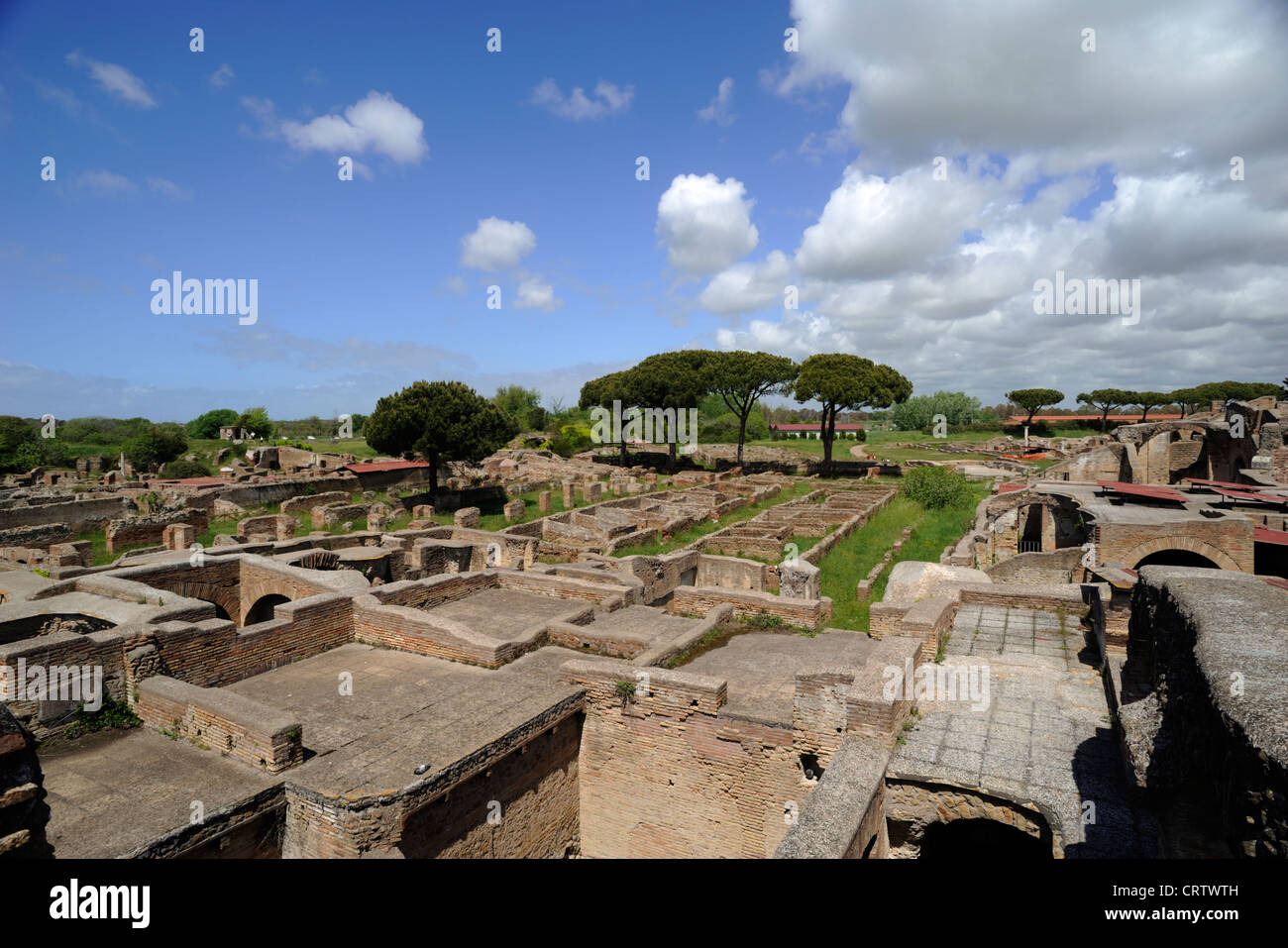 Ruins roman houses buildings archaeological hi-res stock photography ...