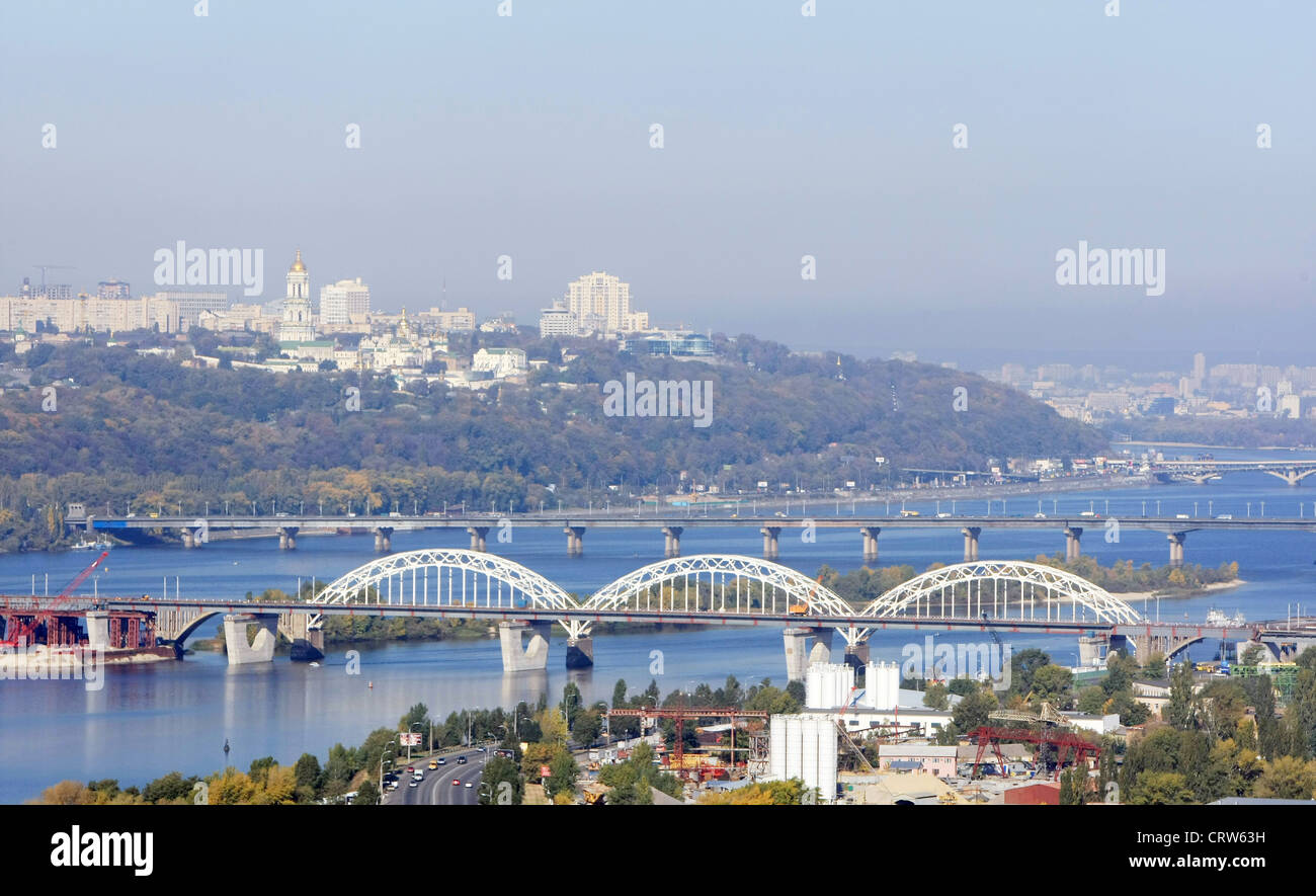 Built bridges hi-res stock photography and images - Alamy