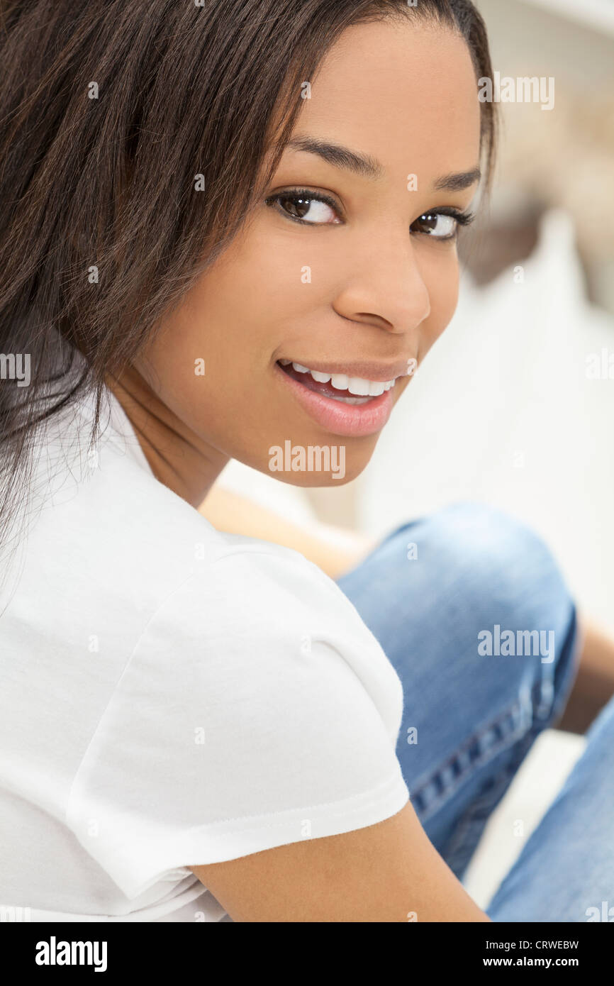 Black woman beautiful face sitting hi-res stock photography and images ...
