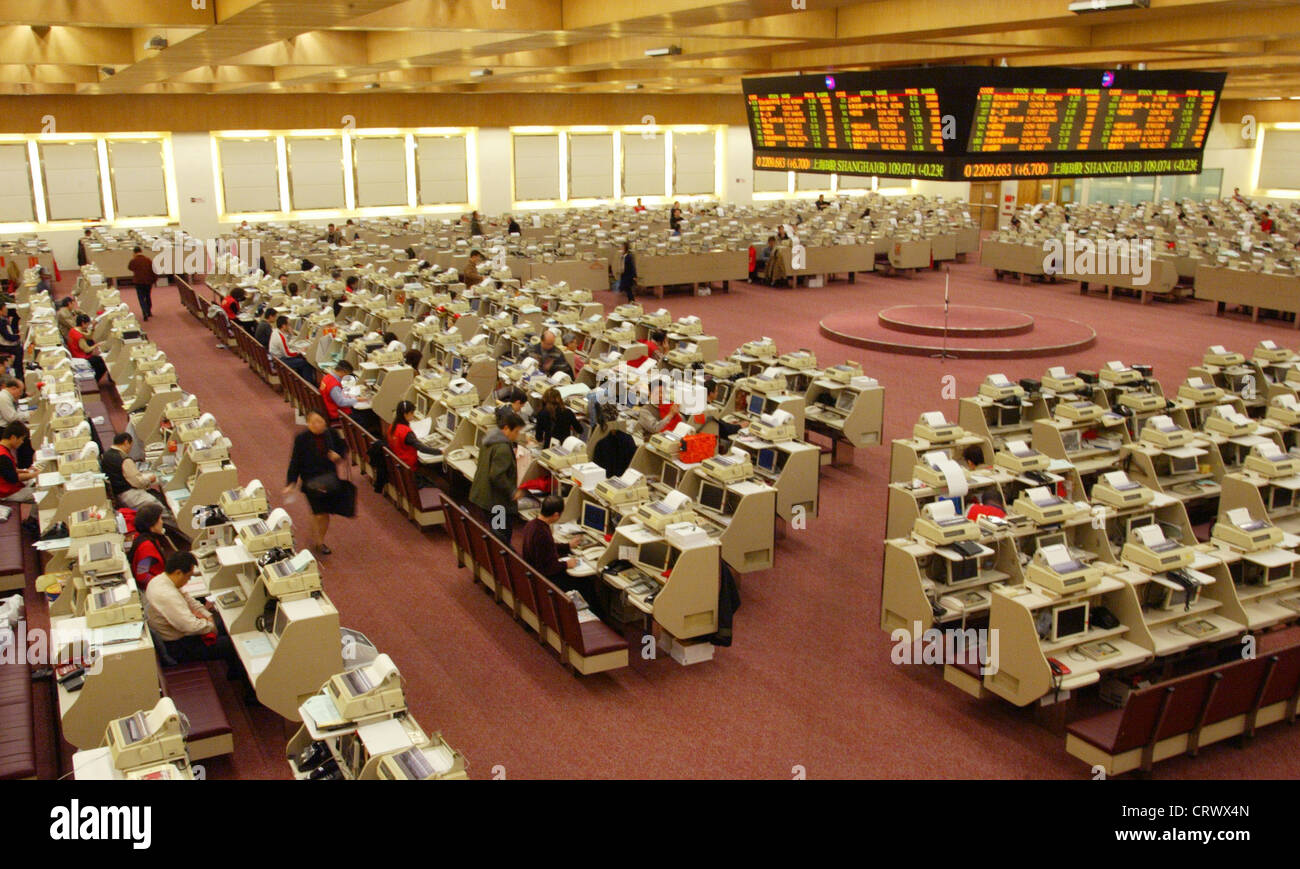Trading in the Stock Exchange of Hong Kong Stock Photo Alamy