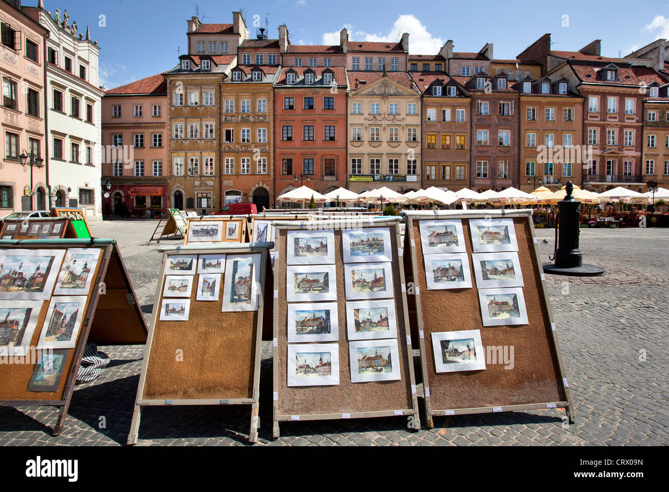 Artists work in the Market place, Old Town Warsaw, Poland. (Warszawa). Stock Photo