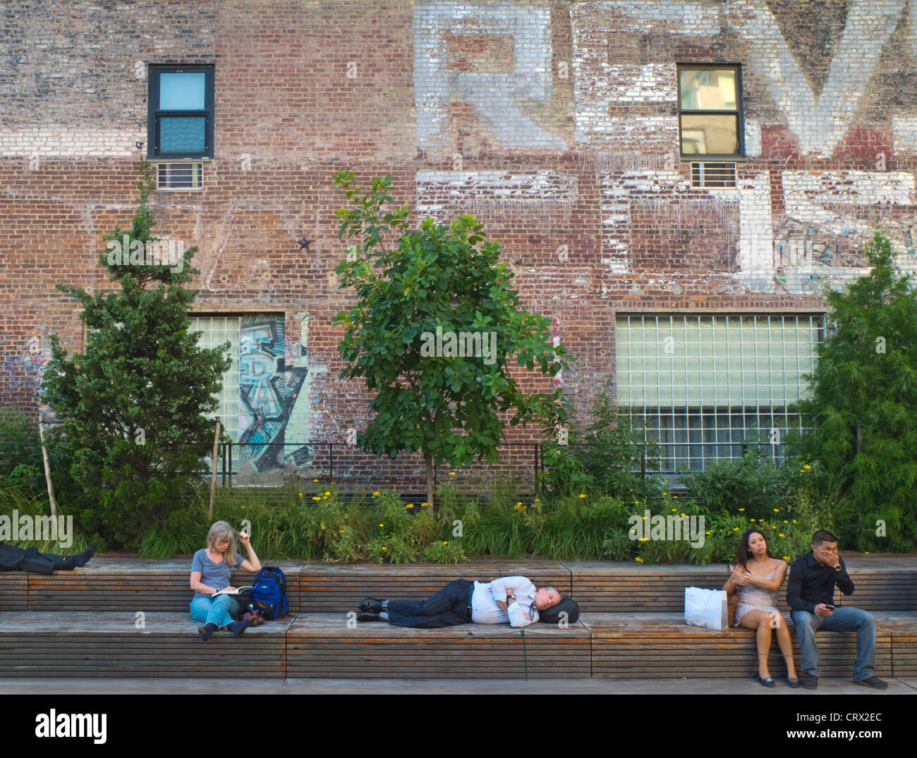 New high line park wooden hi-res stock photography and images - Alamy