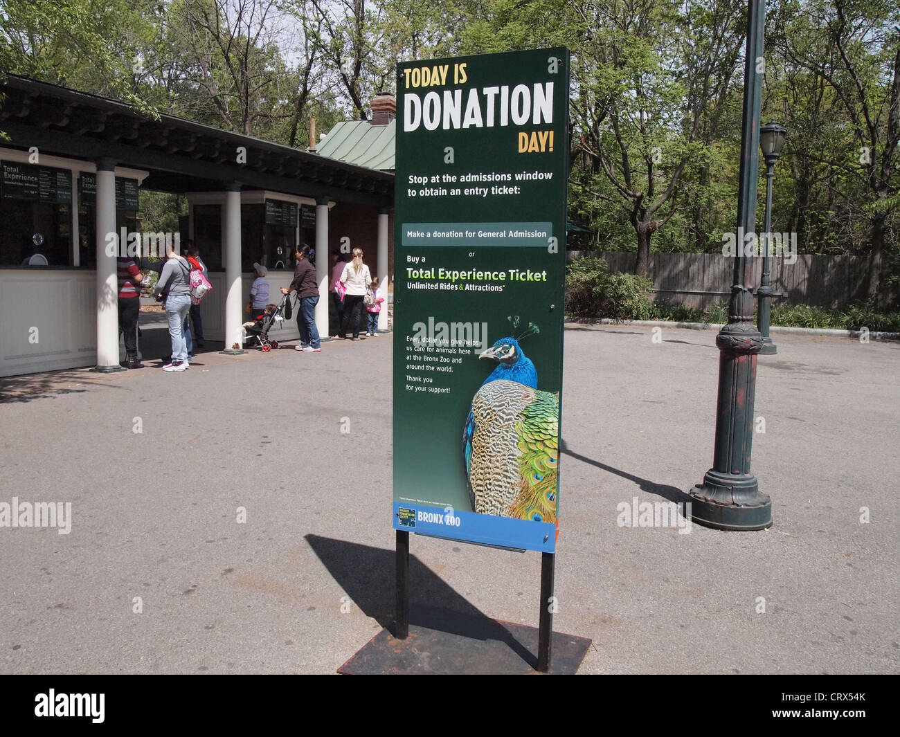 Entering the bronx hires stock photography and images Alamy