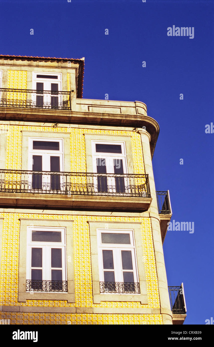 Blue tiles facade hi-res stock photography and images - Alamy