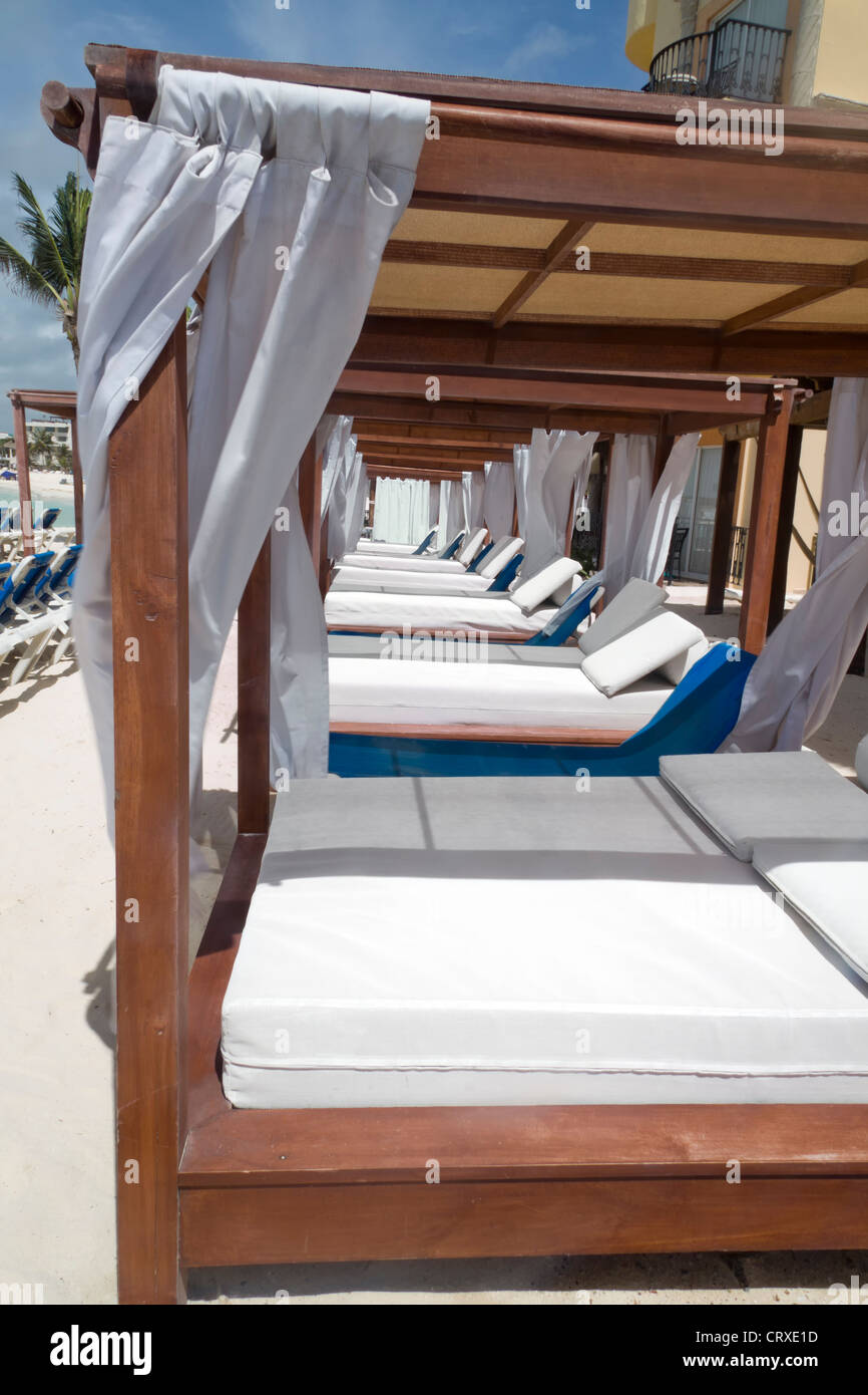 A luxury day bed located on the beach Stock Photo Alamy