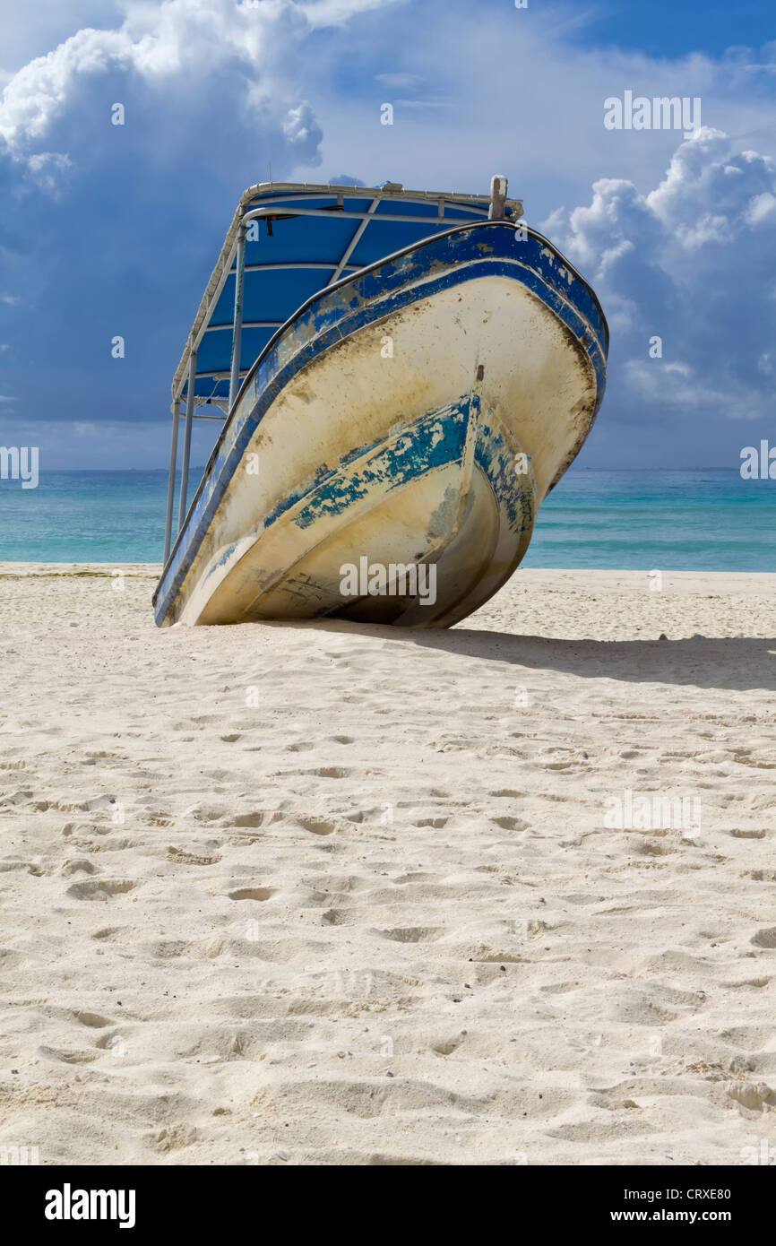 A beached boat waiting for high tided Stock Photo Alamy