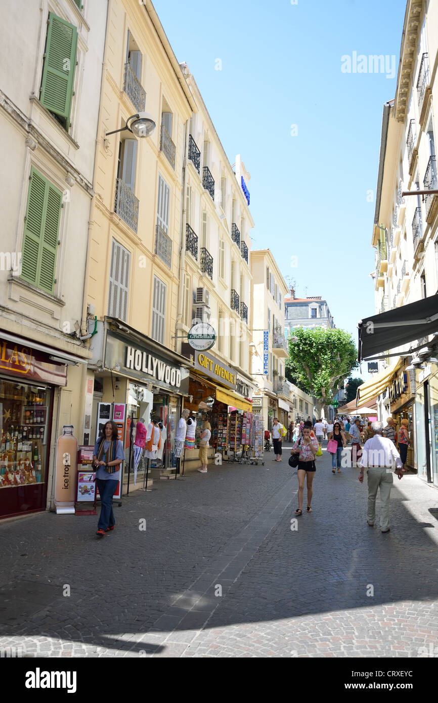 Rue De La Republique In Vieux Ville Old Town Antibes Cote D Azur Alpes Maritimes Provence Alpes Cote D Azur France Stock Photo Alamy