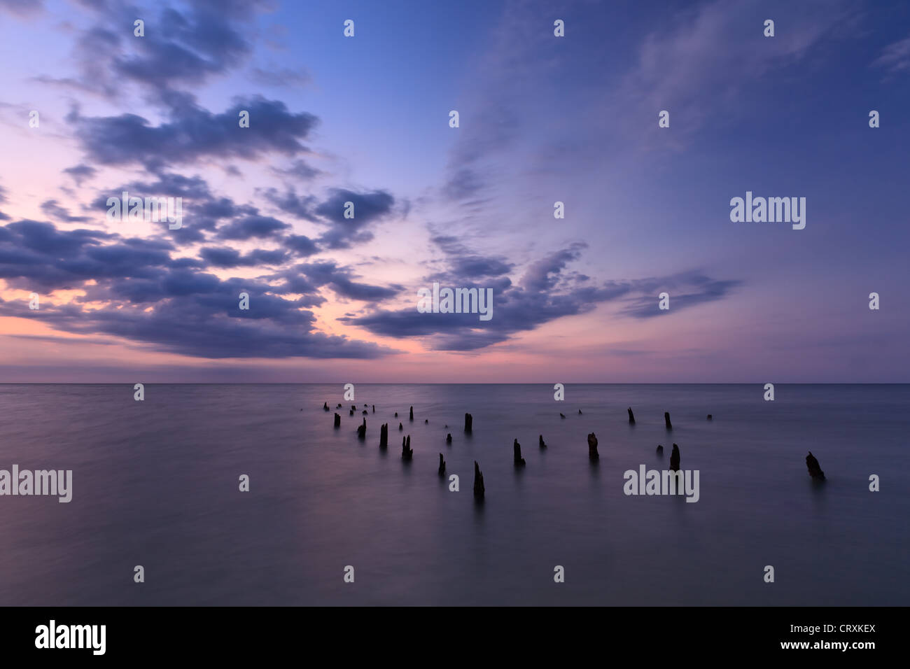 Calm water blue sky hi-res stock photography and images - Alamy