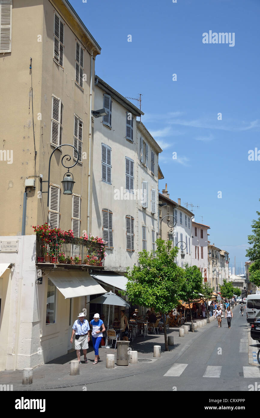 Rue Aubernon, Antibes, Côte d'Azur, Alpes-Maritimes, Provence-Alpes-Côte d'Azur, France Stock Photo