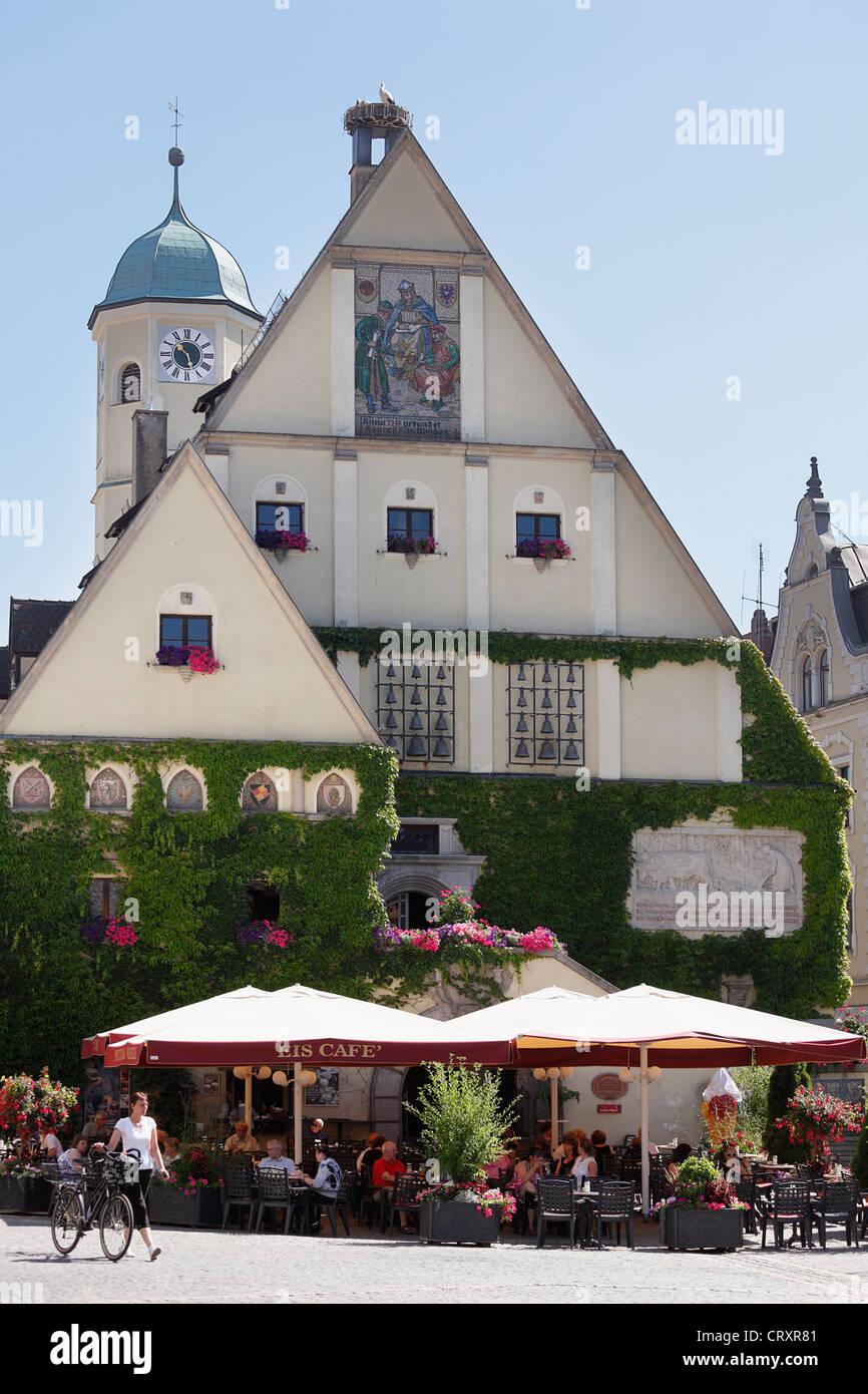 Germany, Bavaria, Weiden in der Oberpfalz, People at old town hall Stock Photo