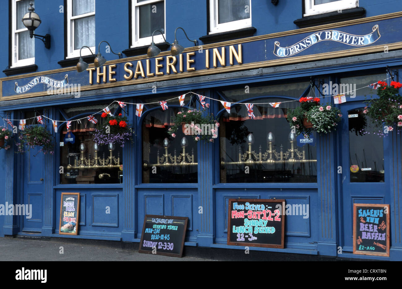 Channel Islands, Guernsey, Pub SALERIE INN in St. Peter Port Stock