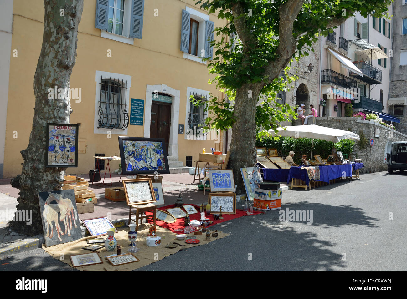 antique-market-place-jacques-audiberti-veille-ville-antibes-c-te-d