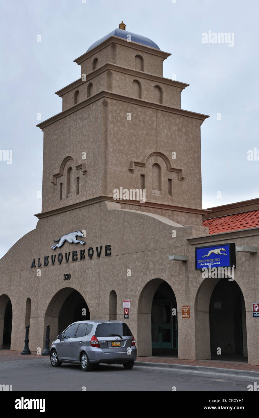 Greyhound bus stop hires stock photography and images Alamy