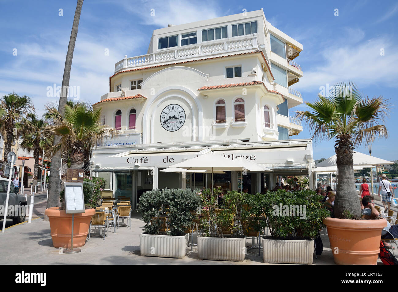 Le Cafe de La Plage, Boulevard Édouard Baudoin, JuanlesPins, Côte d'Azur, AlpesMaritimes Le Cafe de La Plage, Boulevard Édouard Baudoin, JuanlesPins, Côte d'Azur, AlpesMaritimes