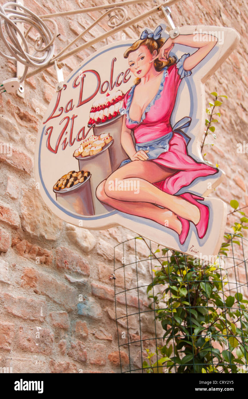 La Dolce Vita, a ceramics and decor shop in Old Town, Certaldo, Tuscany, Italy Stock Photo