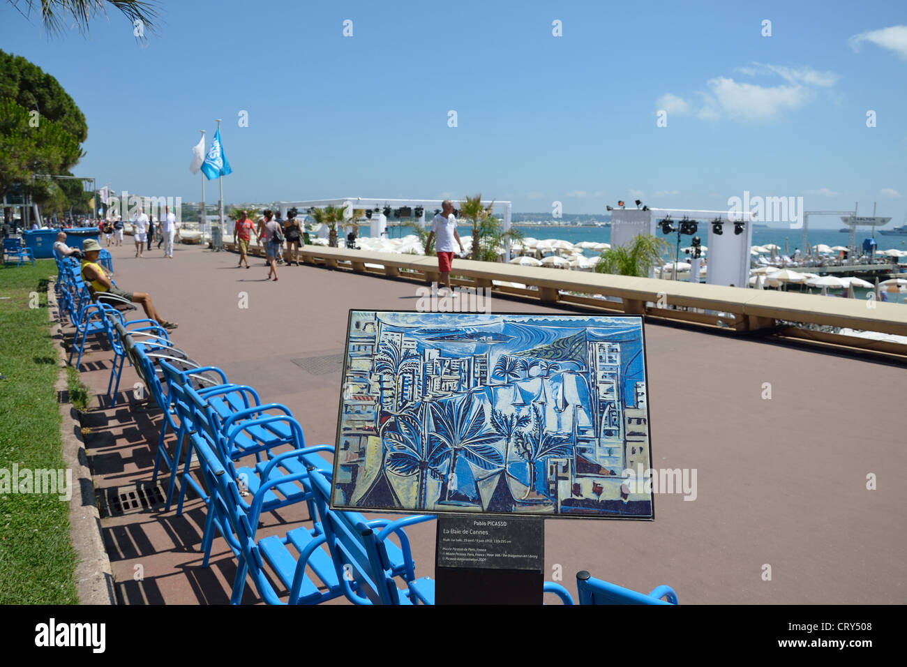Beach promenade, Boulevard de la Croisette, Cannes, Côte d'Azur, Alpes-Maritimes, Provence-Alpes-Côte d'Azur, France Stock Photo