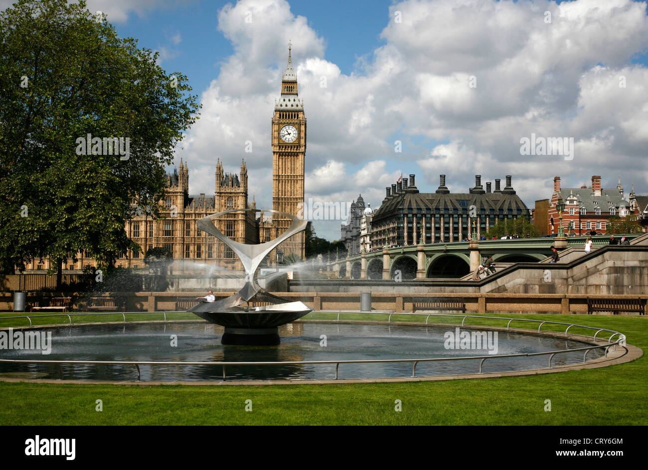 Big Ben and Westminster Bridge seen from the garden's of St Thomas's Hospital, Lambeth, London, UK Stock Photo