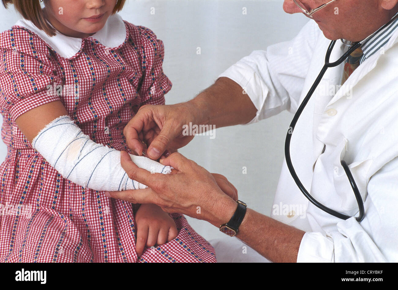 Hospital injuries child bandage hires stock photography and images Alamy