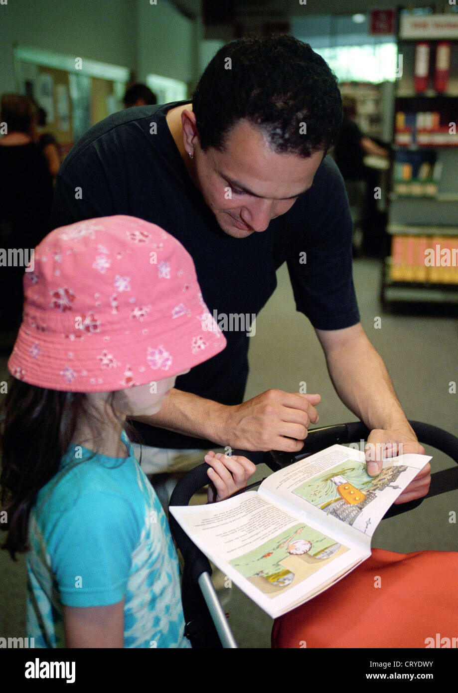 Father and daughter in America Memorial Library (T) Stock Photo