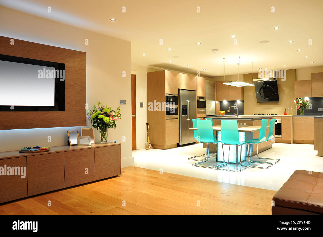 The interior of a modern luxury kitchen Stock Photo - Alamy