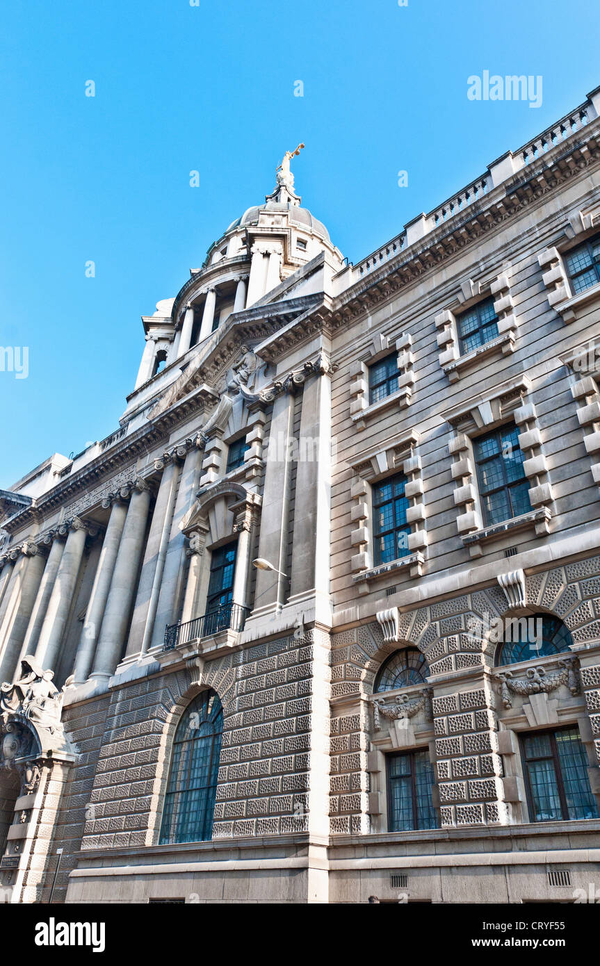 Old Baileys building located at London, England Stock Photo Alamy