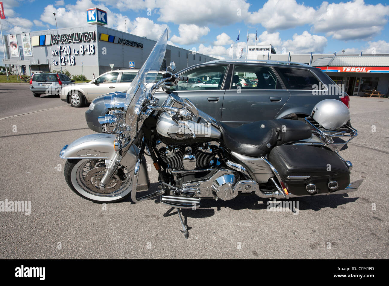 Off to the Isle of Skye on a Harley Davidson Roadking. 